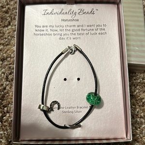 Horseshoe bracelet